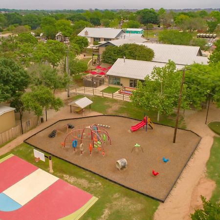 فندق Sun Retreats Texas Hill Country نيو بروانفيلز المظهر الخارجي الصورة